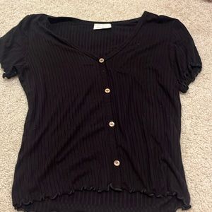 Free kisses black top